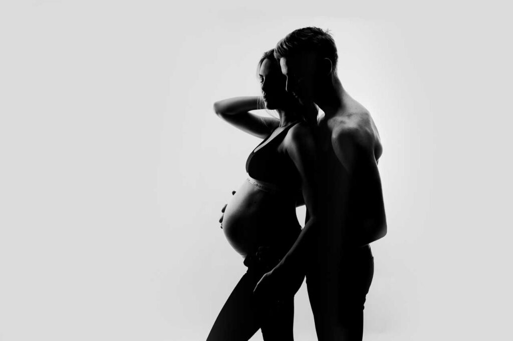 Som fotograf har jeg mange års erfaring inden for graviditets fotografering
